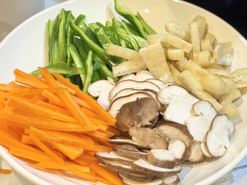 糸こんにゃくの五目炒め　作り方